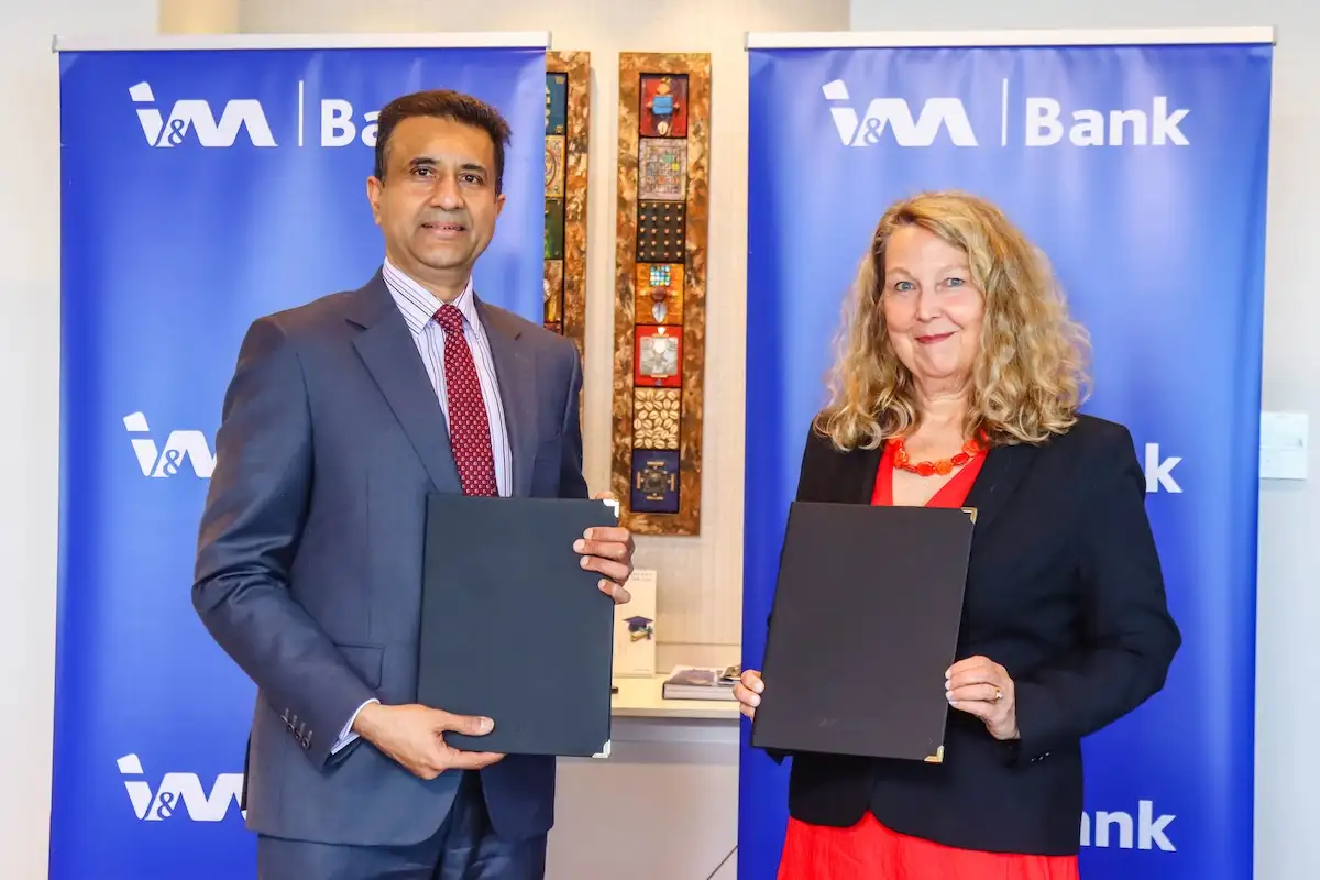 Sarit S. Raja-Shah (I&M Bank) and Marie Ottosson (Sida)