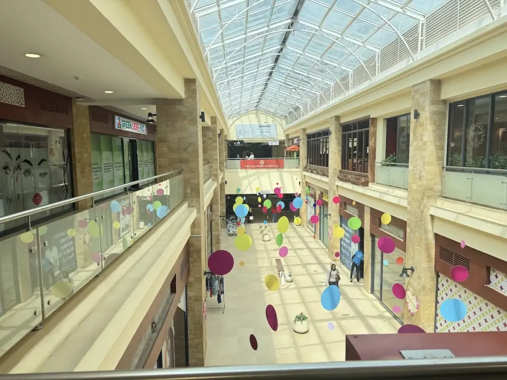 Rosslyn Riviera mall top floor